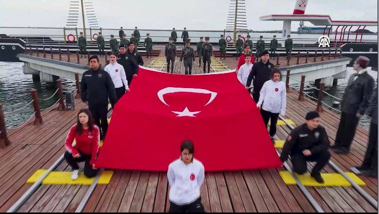Emniyetin 19 Mayıs klibi nefes kesti! 17